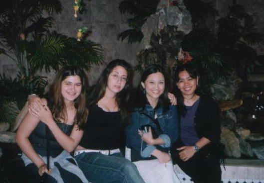 dinnergrp.jpg